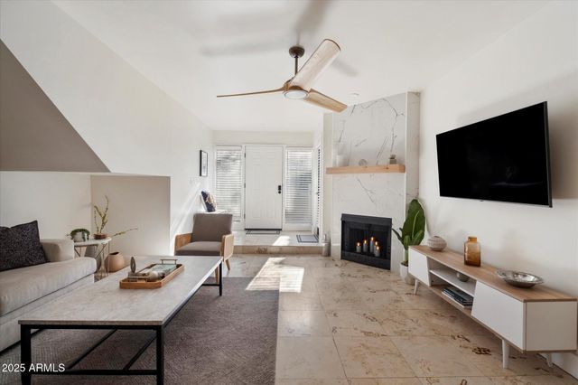 1820 E MORTEN Avenue 117, Phoenix, AZ 85020