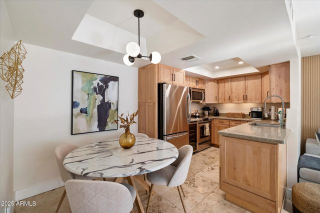 1820 E MORTEN Avenue 117, Phoenix, AZ 85020