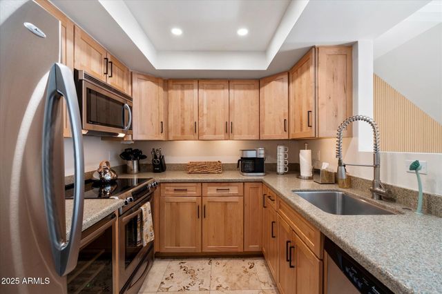 1820 E MORTEN Avenue 117, Phoenix, AZ 85020