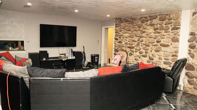 7735 Coburn Drive, Beaumont, TX 77707