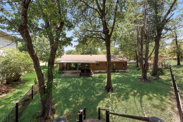 110 LA Jolla Street, Mabank, TX 75156