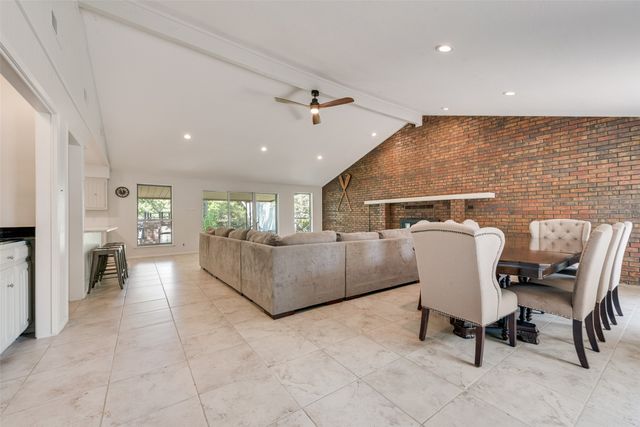 110 LA Jolla Street, Mabank, TX 75156