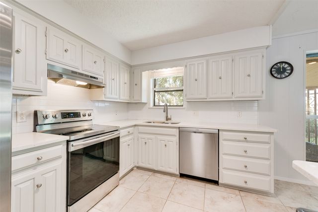 110 LA Jolla Street, Mabank, TX 75156