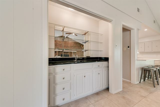110 LA Jolla Street, Mabank, TX 75156