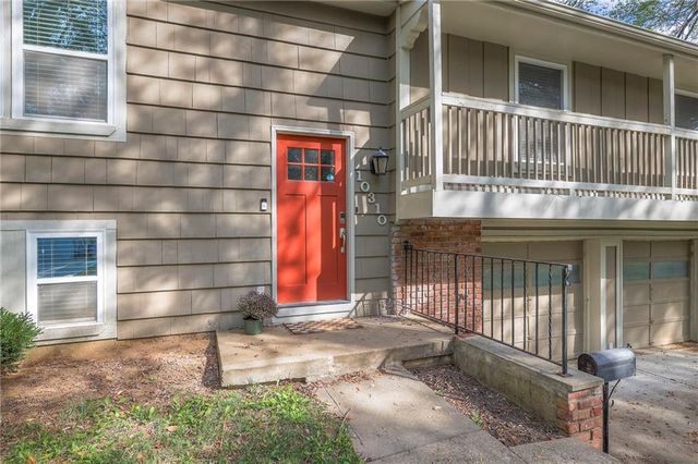 10310 W 89TH Street, Overland Park, KS 66214