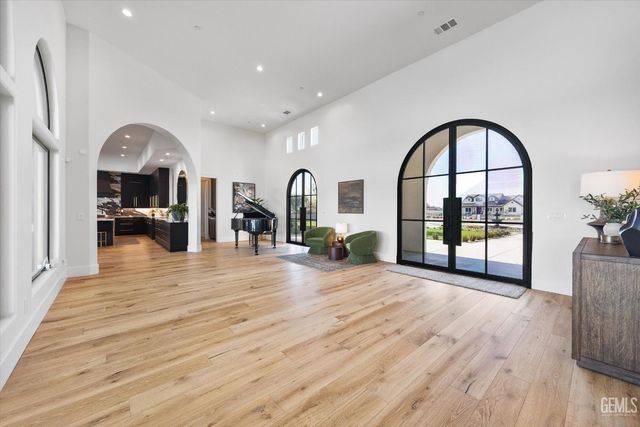 18160 Tiata Avenue, Bakersfield, CA 93314