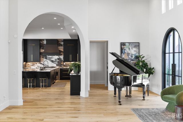 18160 Tiata Avenue, Bakersfield, CA 93314