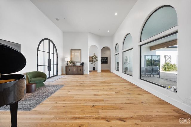 18160 Tiata Avenue, Bakersfield, CA 93314