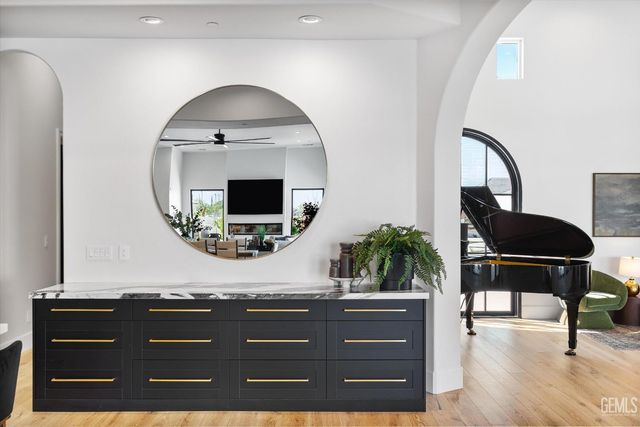 18160 Tiata Avenue, Bakersfield, CA 93314