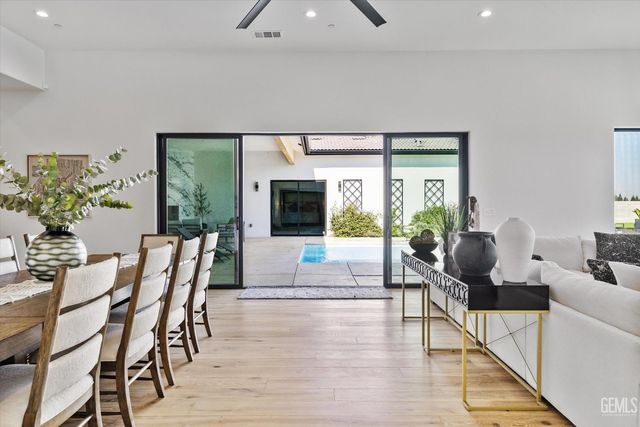 18160 Tiata Avenue, Bakersfield, CA 93314