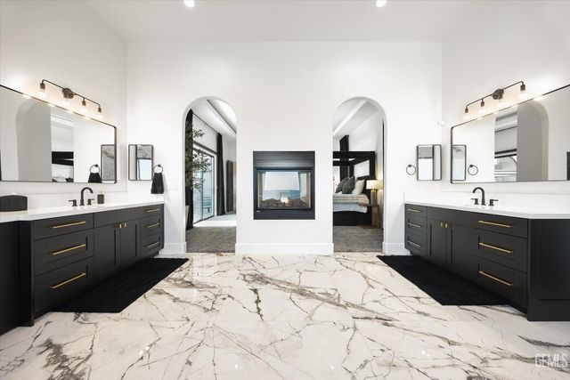 18160 Tiata Avenue, Bakersfield, CA 93314