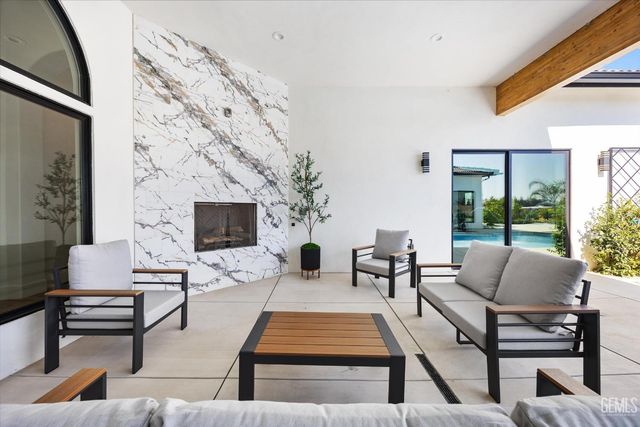 18160 Tiata Avenue, Bakersfield, CA 93314