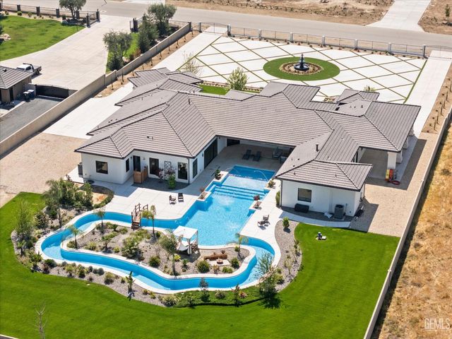 18160 Tiata Avenue, Bakersfield, CA 93314