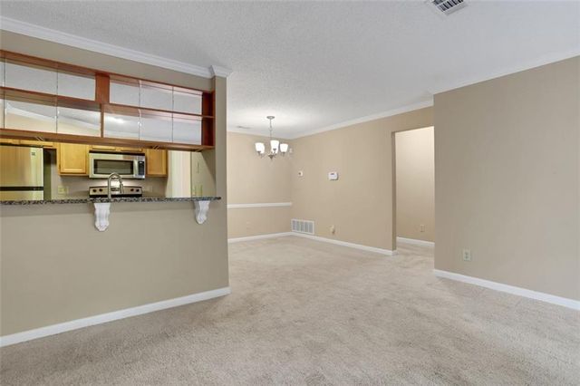 518 Barrington Hills Drive, Atlanta, GA 30350