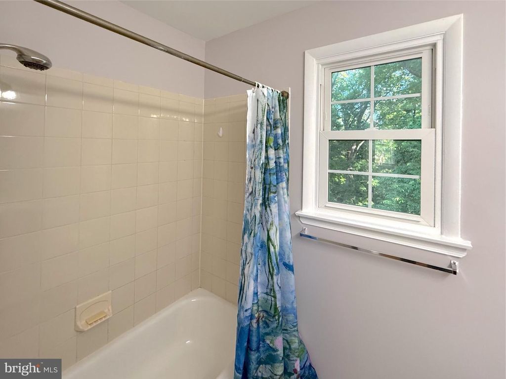 Image 29 of property listing at 9006 SIDEHILL RD, Ellicott City, MD 21042