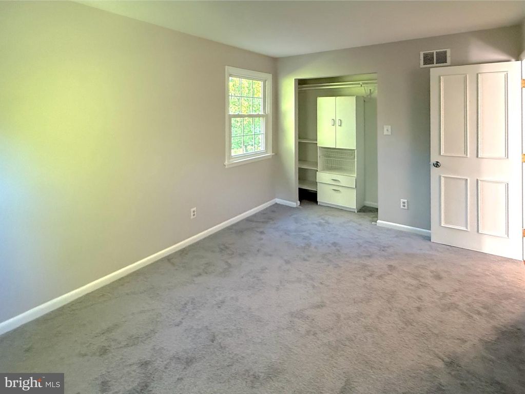 Image 33 of property listing at 9006 SIDEHILL RD, Ellicott City, MD 21042