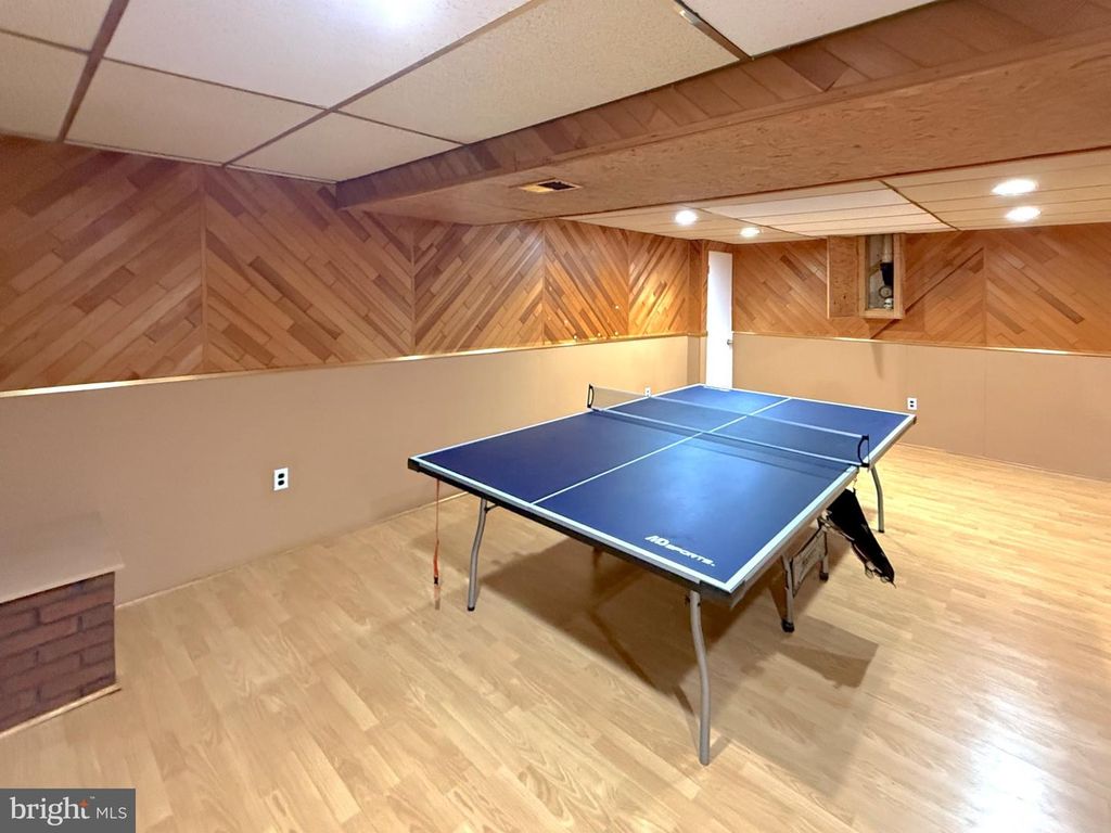 Image 43 of property listing at 9006 SIDEHILL RD, Ellicott City, MD 21042