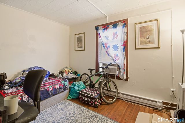 182 Vauxhall Street, New London, CT 06320