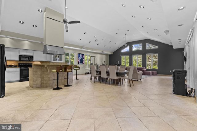 253 BRINDLE ROAD, Mechanicsburg, PA 17055