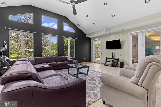 253 BRINDLE ROAD, Mechanicsburg, PA 17055