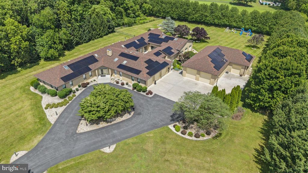 253 BRINDLE ROAD, Mechanicsburg, PA 17055