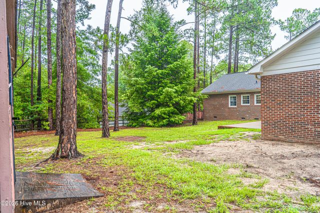 120 Fox Hunt Lane, Southern Pines, NC 28387