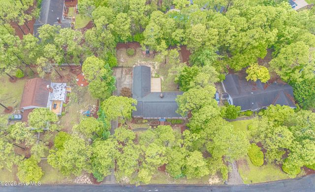 120 Fox Hunt Lane, Southern Pines, NC 28387
