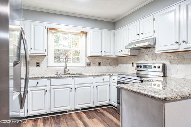 120 Fox Hunt Lane, Southern Pines, NC 28387