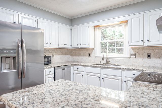 120 Fox Hunt Lane, Southern Pines, NC 28387