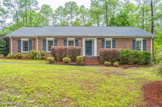 120 Fox Hunt Lane, Southern Pines, NC 28387