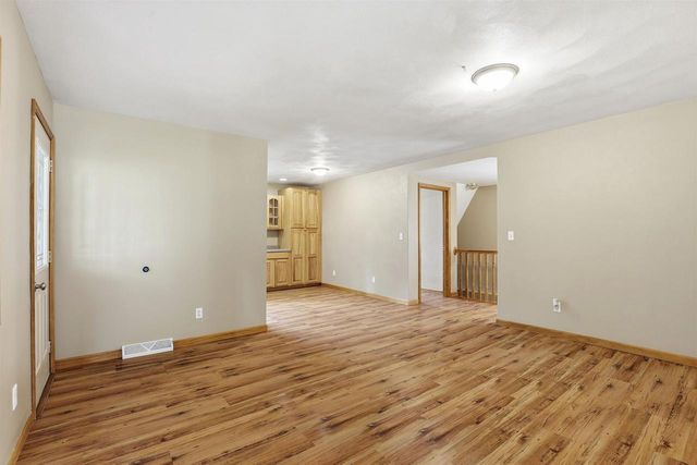 712 ALGOMA STREET, New London, WI 54961