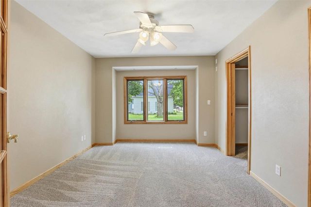 712 ALGOMA STREET, New London, WI 54961