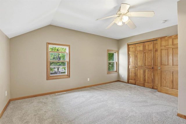 712 ALGOMA STREET, New London, WI 54961