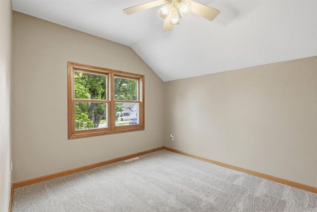 712 ALGOMA STREET, New London, WI 54961