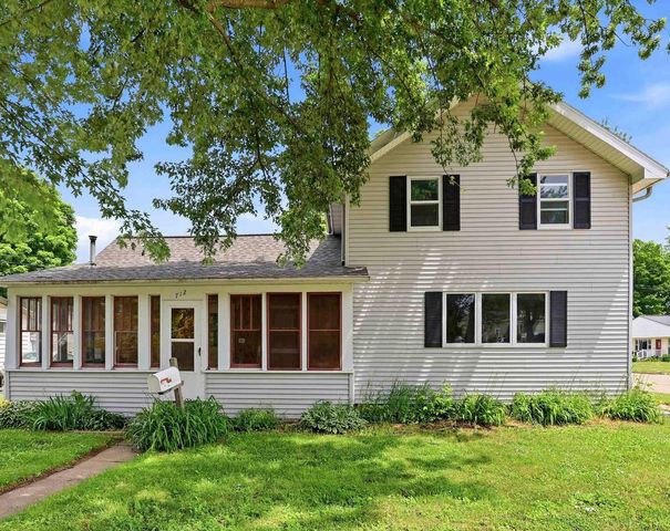 712 ALGOMA STREET, New London, WI 54961
