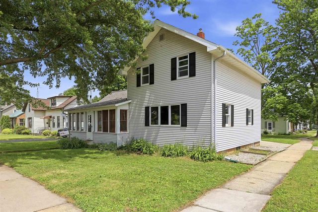 712 ALGOMA STREET, New London, WI 54961