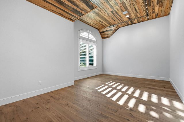 306 Napa CT, Driftwood, TX 78619