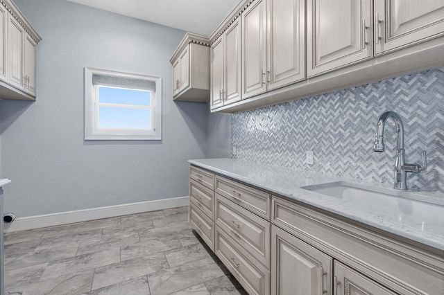 306 Napa CT, Driftwood, TX 78619