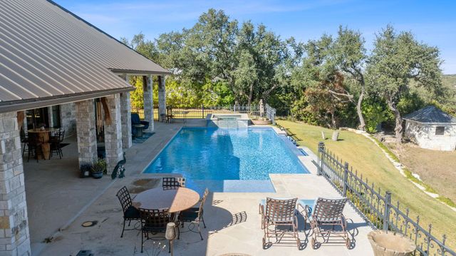 306 Napa CT, Driftwood, TX 78619