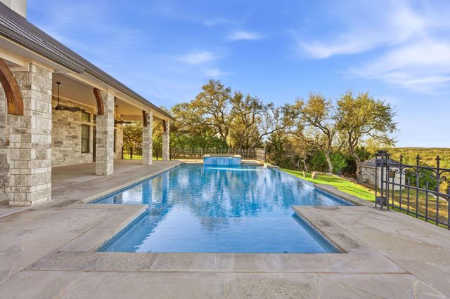 306 Napa CT, Driftwood, TX 78619