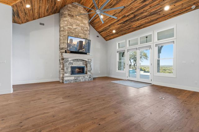 306 Napa CT, Driftwood, TX 78619