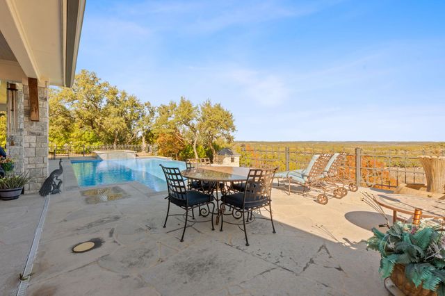 306 Napa CT, Driftwood, TX 78619