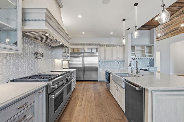 306 Napa CT, Driftwood, TX 78619