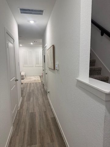 1026 Moon Drop Lane, Houston, TX 77090