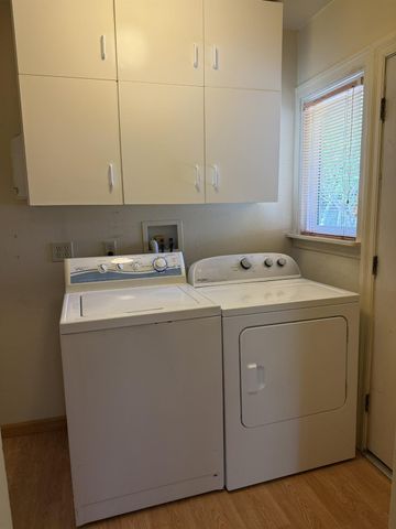 2197 Cambridge St, Sacramento, CA 95815