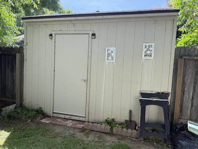 2197 Cambridge St, Sacramento, CA 95815