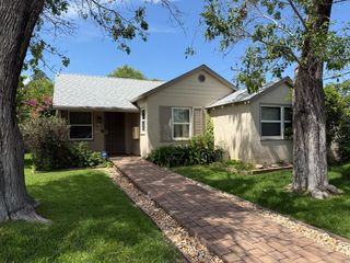 2197 Cambridge St, Sacramento, CA 95815