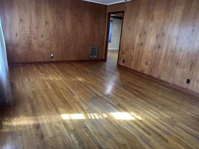 105 HAYS ST, Savannah, TN 38372