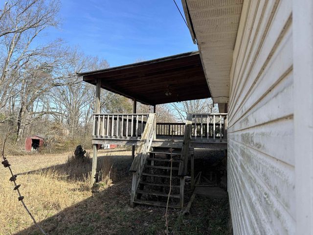 105 HAYS ST, Savannah, TN 38372