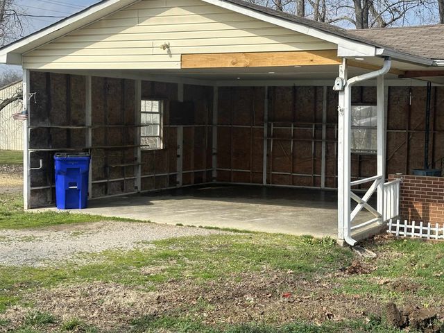 105 HAYS ST, Savannah, TN 38372